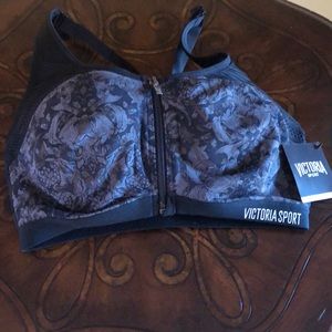 New with tags Victoria’s Secret sports bra